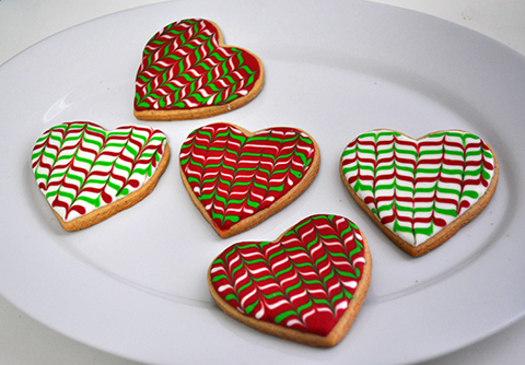 Corações Natalinos: verde, vermelho e branco em uma linda estampa de Natal