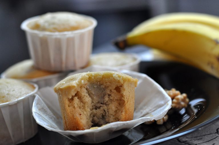 Muffins de Banana com Nozes CONFEITANDO